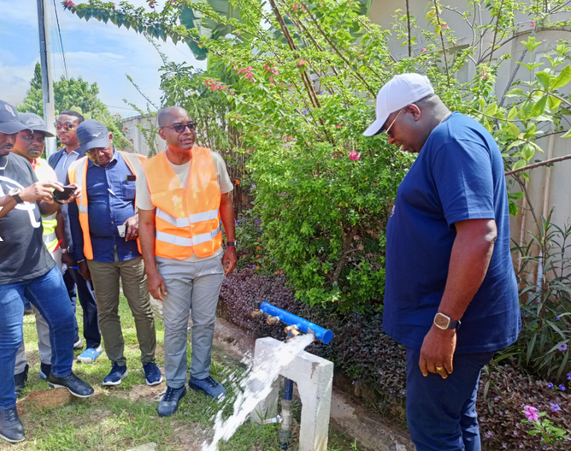 Le ministre de l'eau du Gabon